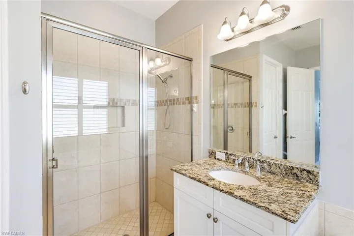 3224 Pacific Dr, Naples, Florida 34119