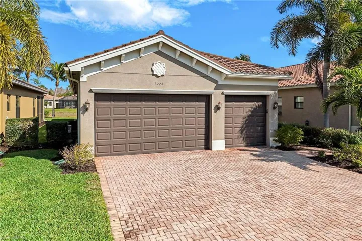 3224 Pacific Dr, Naples, Florida 34119