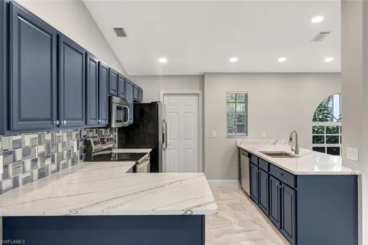 2911  16th W ST, Lehigh Acres, FL 33971