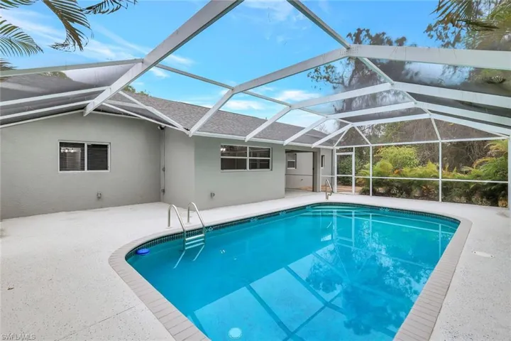 2911  16th W ST, Lehigh Acres, FL 33971
