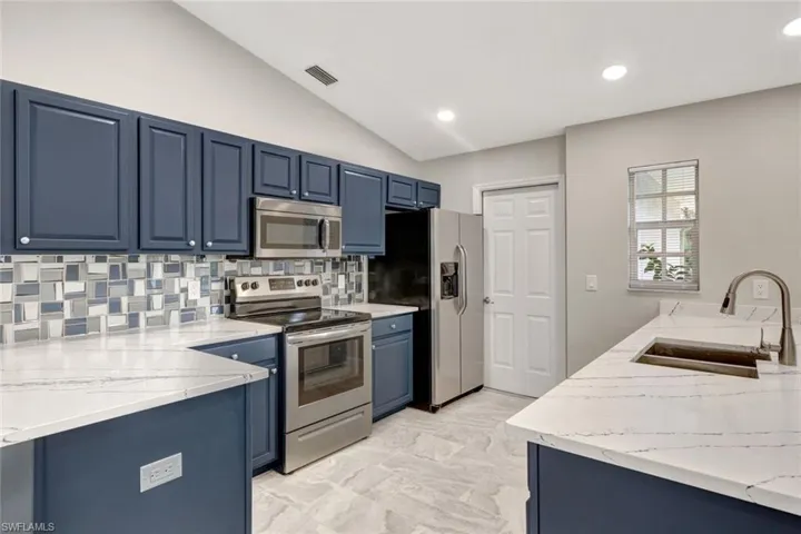 2911  16th W ST, Lehigh Acres, FL 33971