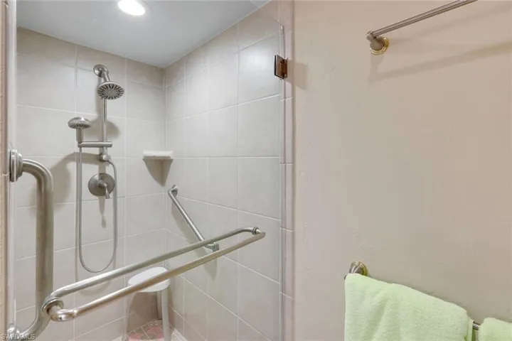 GLASS SHOWER