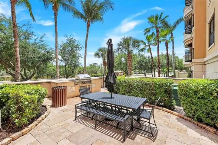 Enjoy the BBQ and al fresco dining