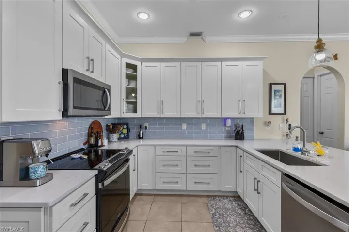 4111 Se 10th Pl, Cape Coral, Florida 33904