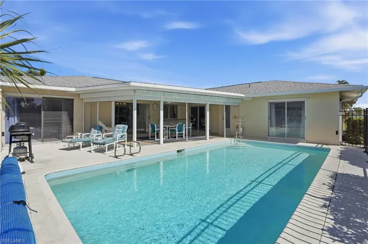 Soak up the sunshine Poolside!