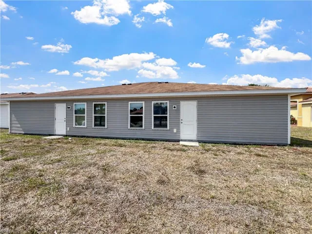 18321 Gibraltar Ln, Lehigh Acres, Florida 33936