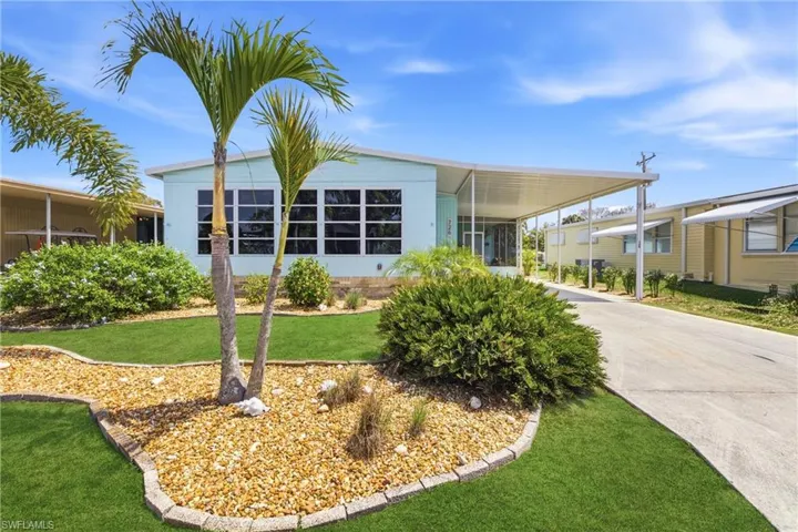 726 Knotty Pine Cir, North Fort Myers, Florida 33917