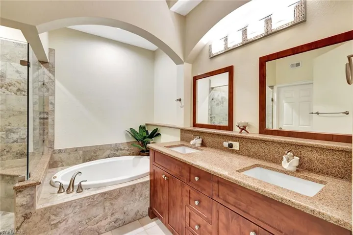 24675  Canary Island  CT, Bonita Springs, FL 34134