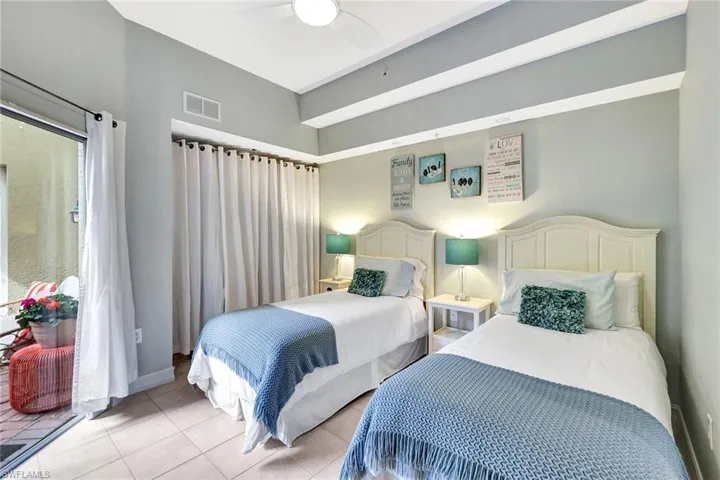 24675  Canary Island  CT, Bonita Springs, FL 34134