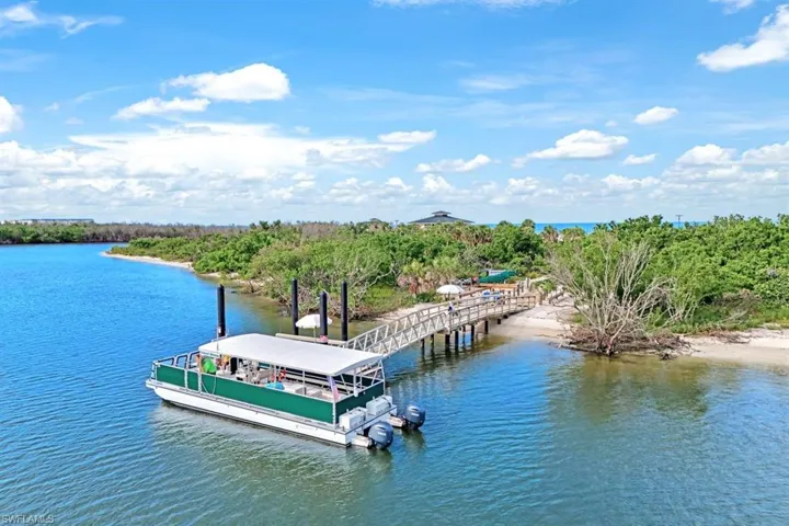 Boat to Pelican Landing private island