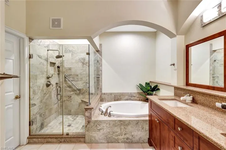 24675  Canary Island  CT, Bonita Springs, FL 34134