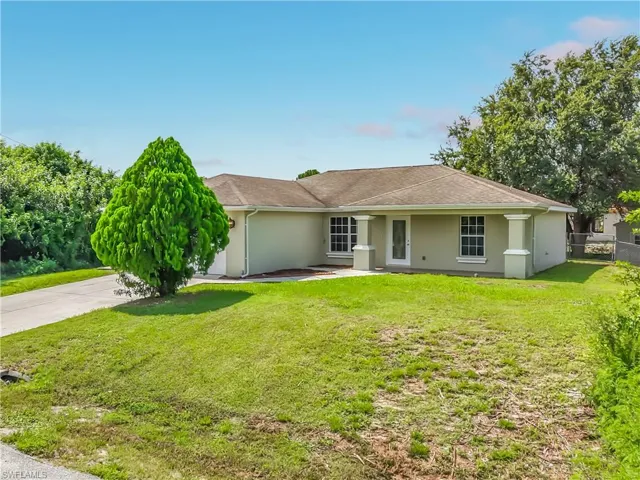 3027 38th St Sw, Lehigh Acres, Florida 33976