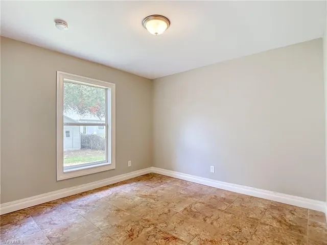 3027 38th St Sw, Lehigh Acres, Florida 33976