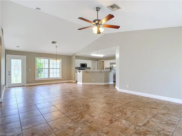 3027 38th St Sw, Lehigh Acres, Florida 33976
