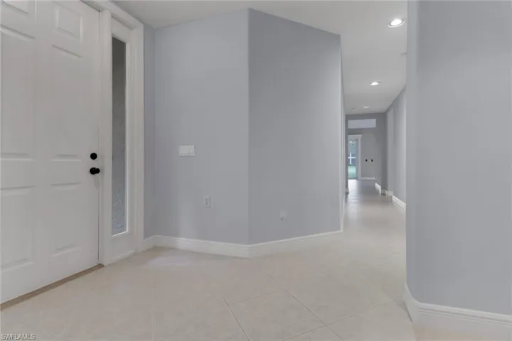 729  Regency Reserve  CIR, Naples, FL 34119