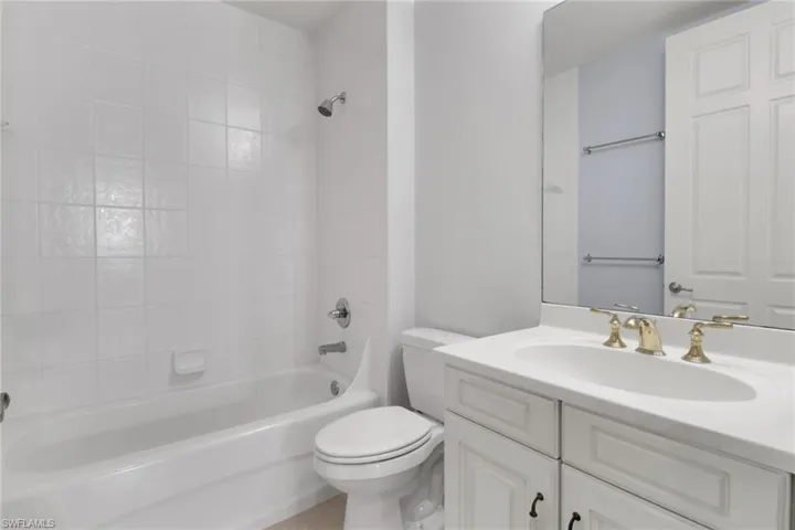 729  Regency Reserve  CIR, Naples, FL 34119
