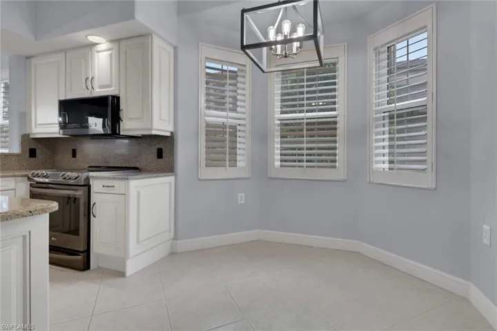 729  Regency Reserve  CIR, Naples, FL 34119