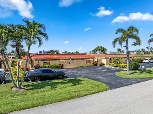 136 Harrison Rd 1, Naples, Florida 34112
