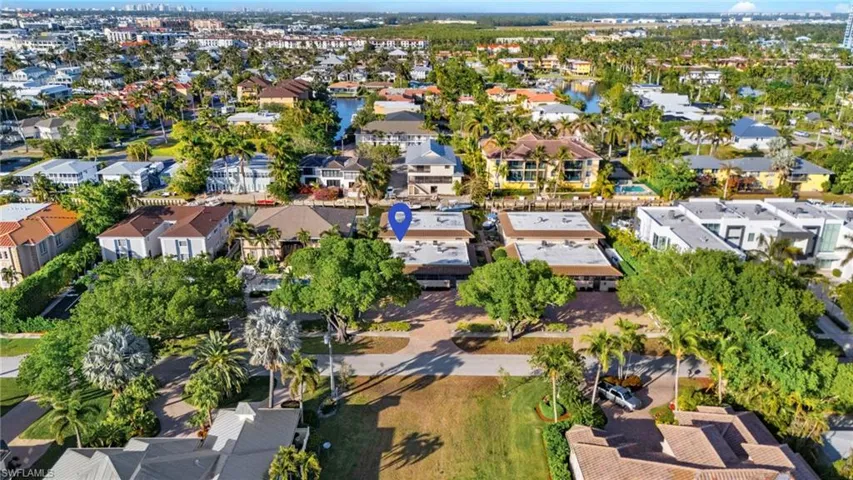 1521 Chesapeake Ave B2, Naples, Florida 34102