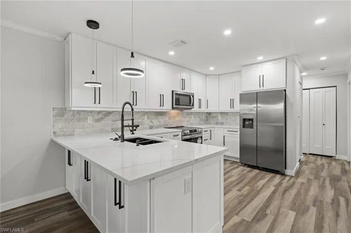 1521 Chesapeake Ave B2, Naples, Florida 34102