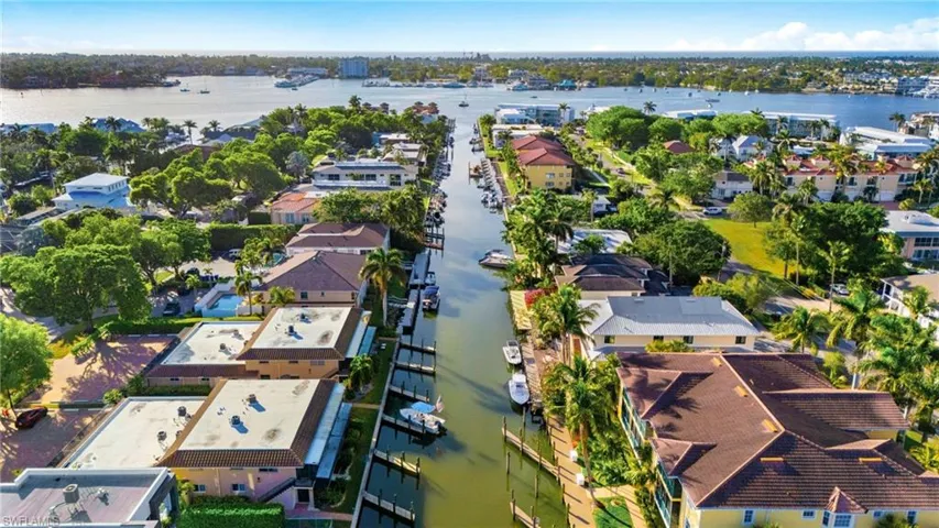 1521 Chesapeake Ave B2, Naples, Florida 34102