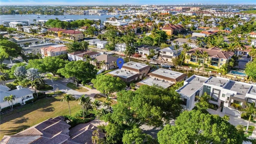 1521 Chesapeake Ave B2, Naples, Florida 34102