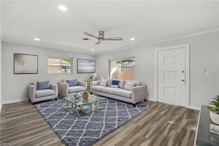 1521 Chesapeake Ave B2, Naples, Florida 34102