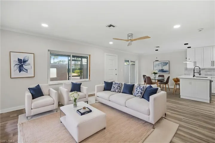 1521 Chesapeake Ave B2, Naples, Florida 34102