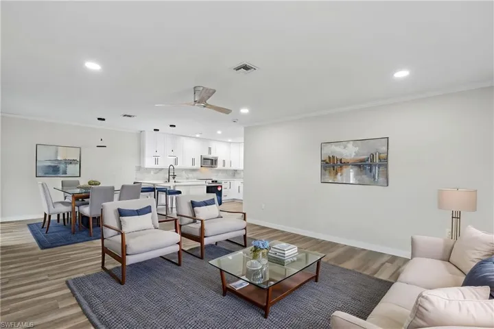 1521 Chesapeake Ave B2, Naples, Florida 34102