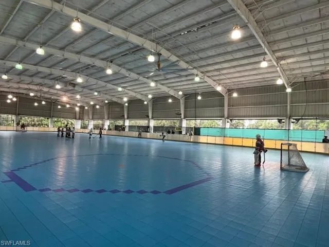 Covered roller ring