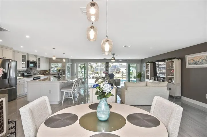 Dining room featuring a ceiling fan, recessed lighting, baseboards, and visible vents