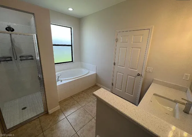 511 Ne 19th Pl, Cape Coral, Florida 33909