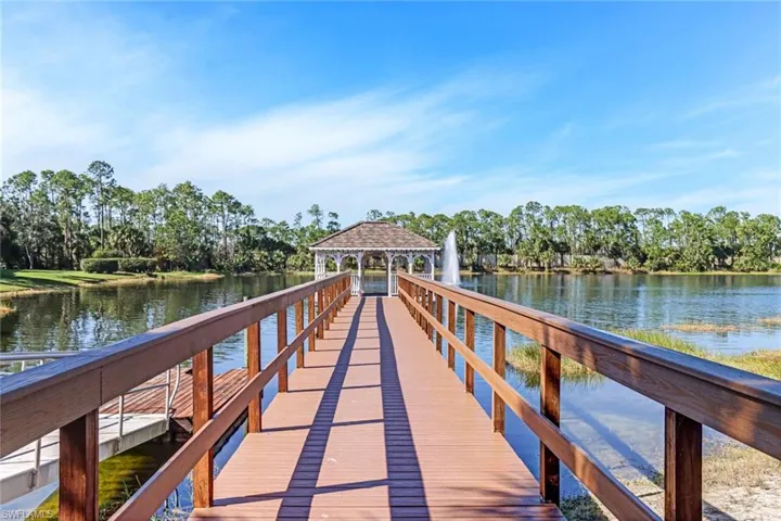 Dock area with a gazebo / fishing pier