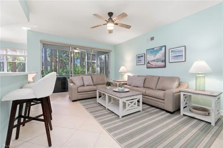 1690  Tarpon Bay S DR, Naples, FL 34119