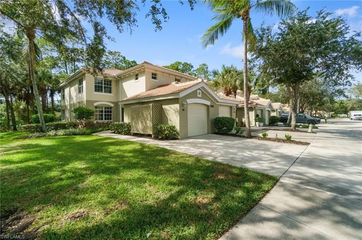 1690  Tarpon Bay S DR, Naples, FL 34119