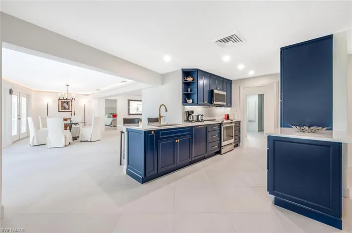 735 Parkview Ln, Naples, Florida 34103
