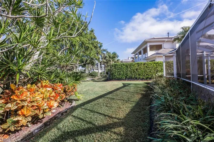 735 Parkview Ln, Naples, Florida 34103