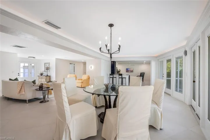 735 Parkview Ln, Naples, Florida 34103