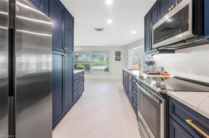 735 Parkview Ln, Naples, Florida 34103