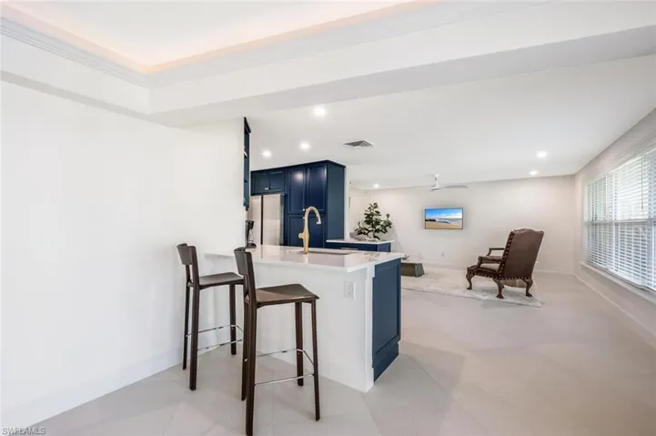 735 Parkview Ln, Naples, Florida 34103