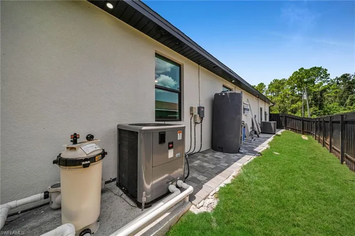 2012 Robert Ave, Alva, Florida 33920