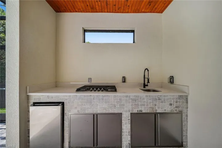 2012 Robert Ave, Alva, Florida 33920