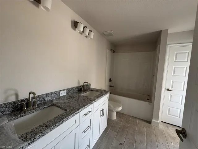302 SE 15th  TER, Cape Coral, FL 33990