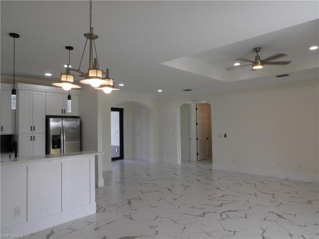 2905  Nadine  LN, Lehigh Acres, FL 33971