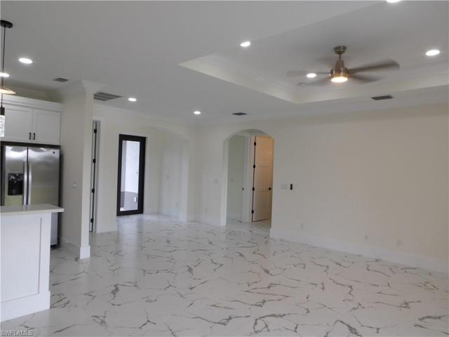 2905  Nadine  LN, Lehigh Acres, FL 33971