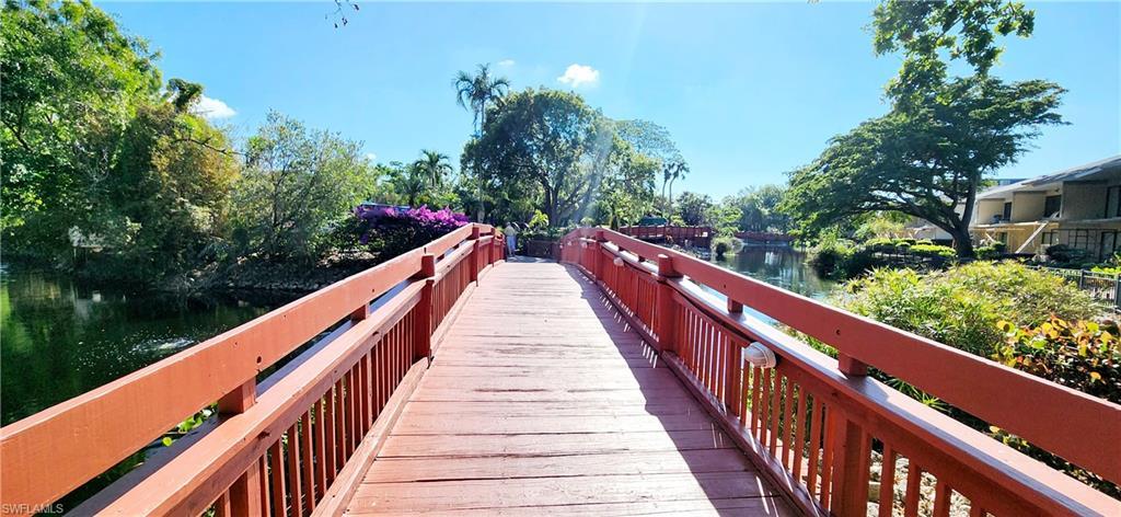 Bridge walk over the lagoon to Hogfish Harry'srestaurant.