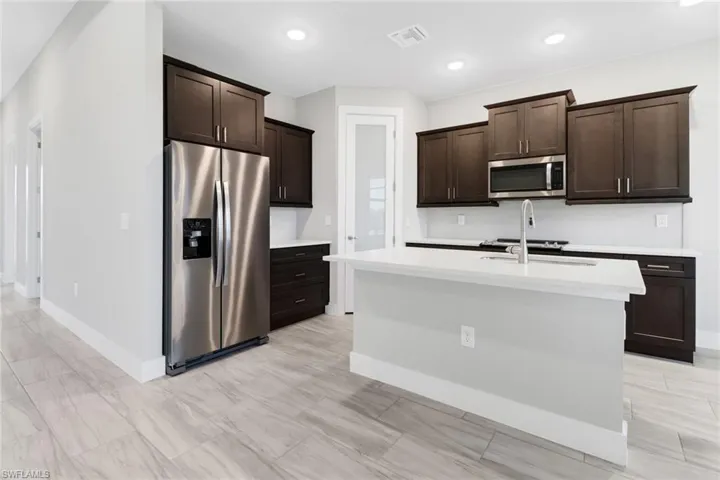 1117 NE 15th  TER, Cape Coral, FL 33909