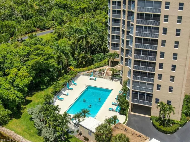 5550 Heron Point Dr 402, Naples, Florida 34108
