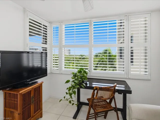 5550 Heron Point Dr 402, Naples, Florida 34108