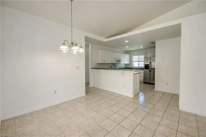 2114 Sw 39 St, Cape Coral, Florida 33914